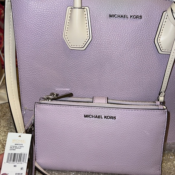 MK Large Mercer tote w/ matching wallet ! - Picture 2 of 6